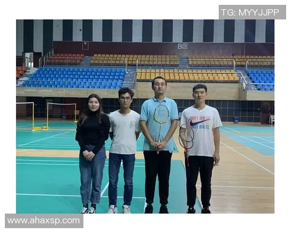 重庆羽毛球队在世界杯赛场上的精彩表现与状态分析